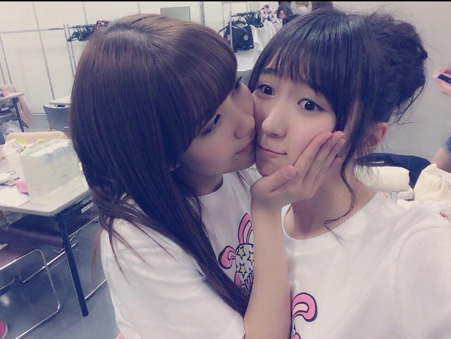 kiss